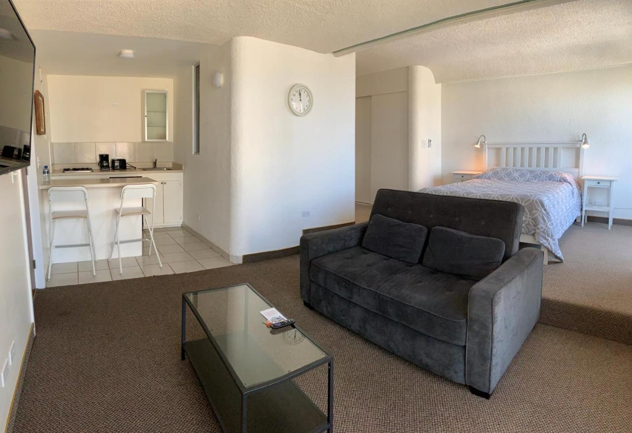 Dali Suites Hotel Тіхуана Екстер'єр фото