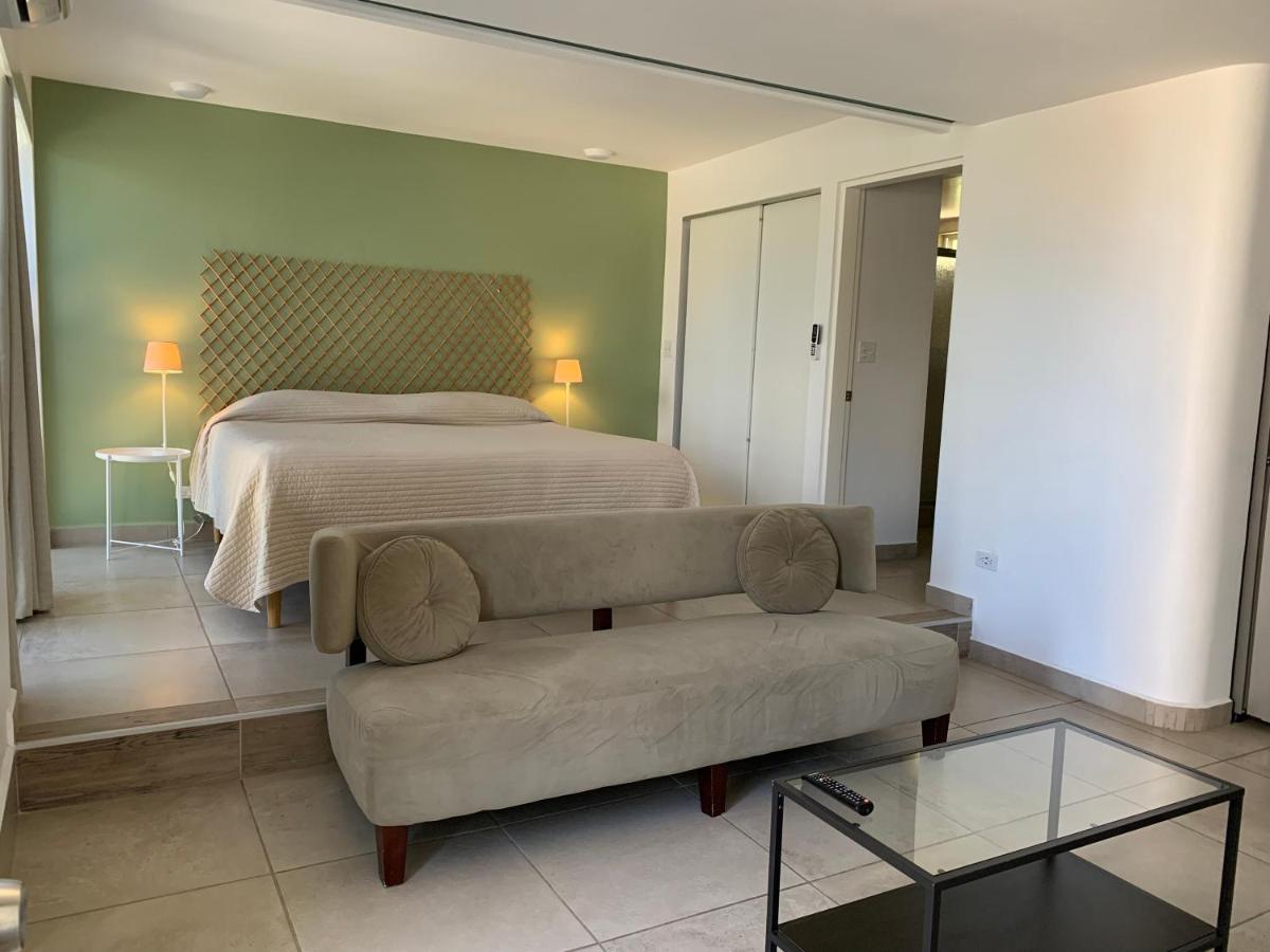 Dali Suites Hotel Тіхуана Екстер'єр фото