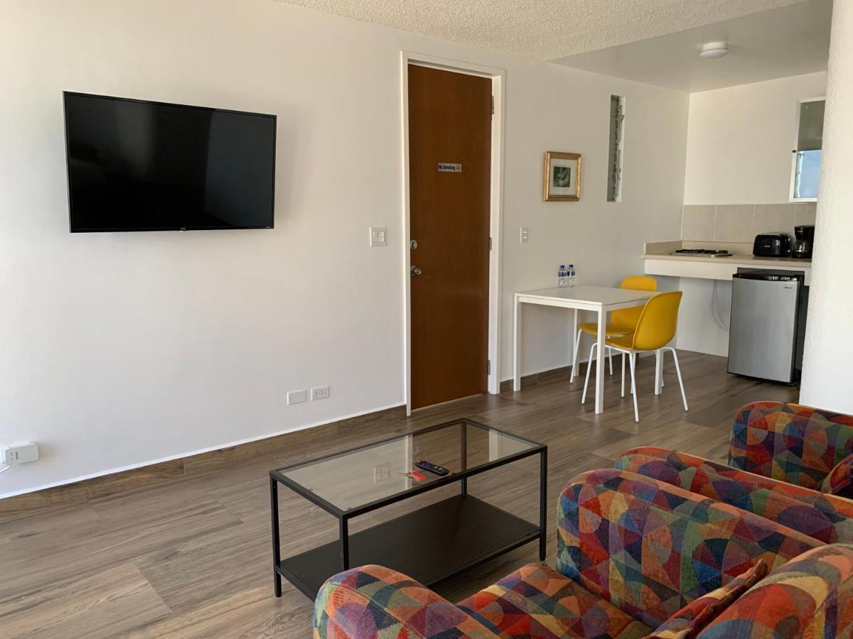 Dali Suites Hotel Тіхуана Екстер'єр фото
