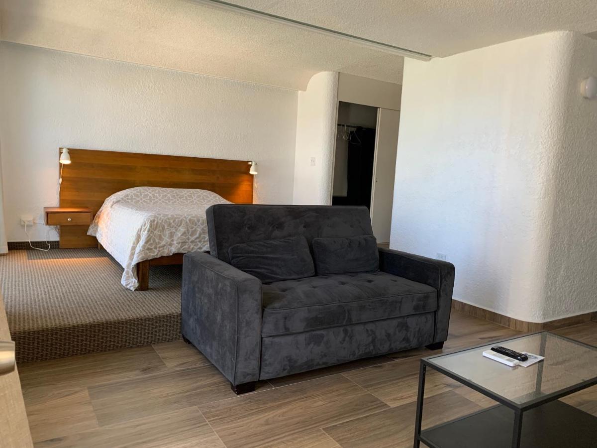 Dali Suites Hotel Тіхуана Екстер'єр фото
