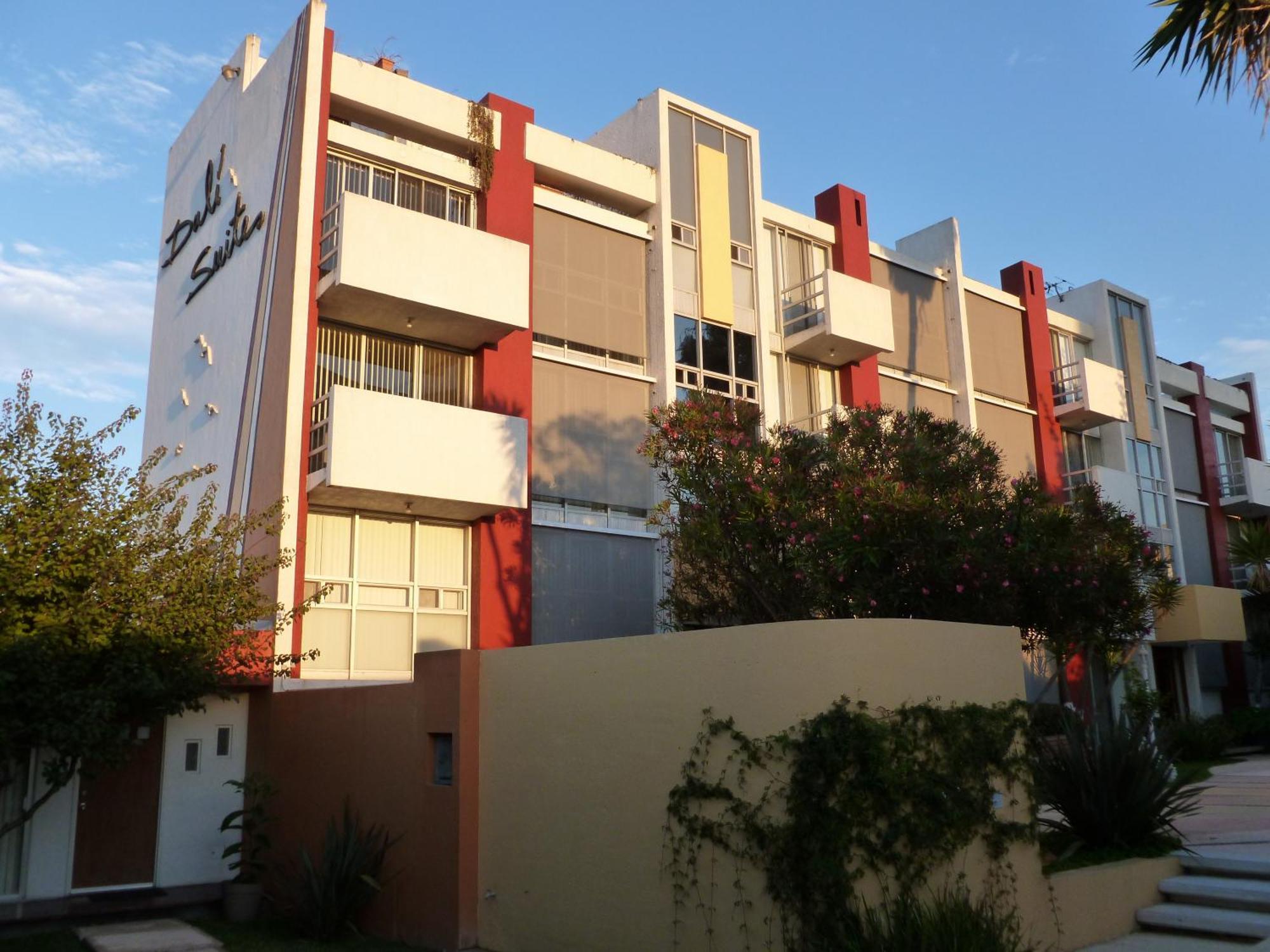 Dali Suites Hotel Тіхуана Екстер'єр фото
